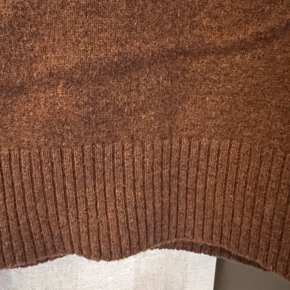 Original Penguin by Munsingwear 100% Lambswool V-neck Brown Sweater, Size XXL - Picture 6 of 10